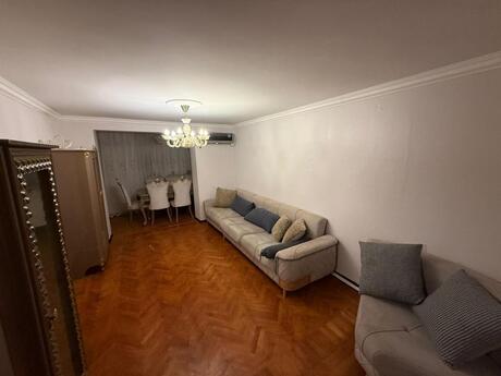 3 otaqlı köhnə tikili - İnşaatçılar m. - 73 m²