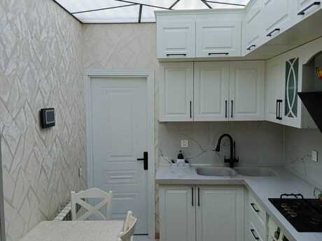 3 otaqlı köhnə tikili - Qaraçuxur q. - 80 m²