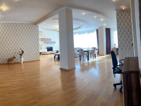 3 otaqlı yeni tikili - 28 May m. - 190 m²