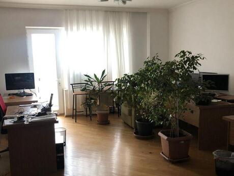 3 otaqlı ofis - Elmlər Akademiyası m. - 150 m²