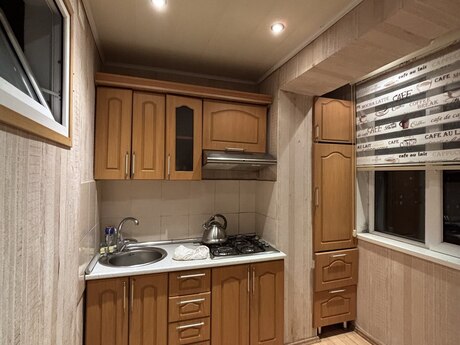3 otaqlı köhnə tikili - Əhmədli m. - 70 m²