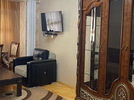 3 otaqlı köhnə tikili - 9-cu mikrorayon q. - 82 m²