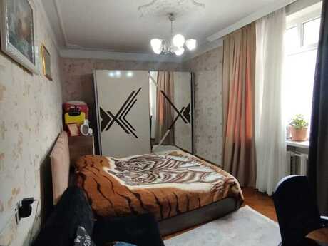 3 otaqlı köhnə tikili - Memar Əcəmi m. - 70 m²