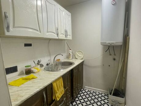 Obyekt - Şah İsmayıl Xətai m. - 80 m²