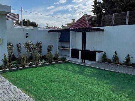 4 otaqlı həyət evi/bağ evi - Şüvəlan q. - 200 m²