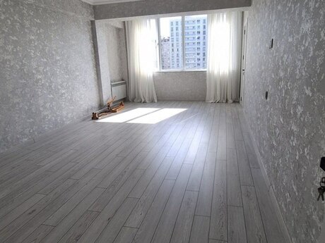 3 otaqlı köhnə tikili - İnşaatçılar m. - 73 m²