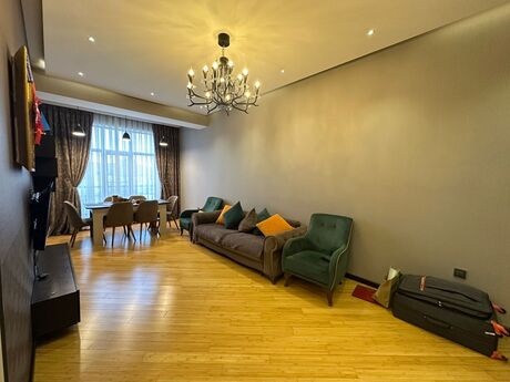 2 otaqlı yeni tikili - Şah İsmayıl Xətai m. - 70 m²