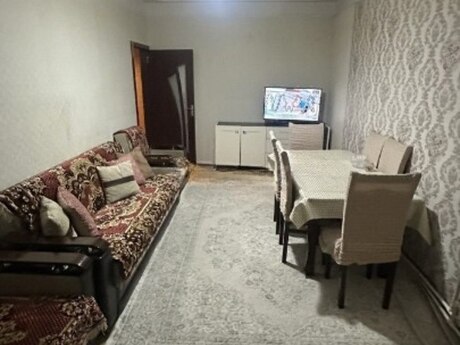 3 otaqlı köhnə tikili - Yeni Günəşli q. - 80 m²