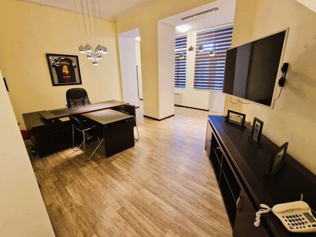 Obyekt - İçəri Şəhər m. - 200 m²