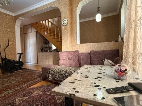 3 otaqlı həyət evi/bağ evi - Azadlıq Prospekti m. - 1200 m²