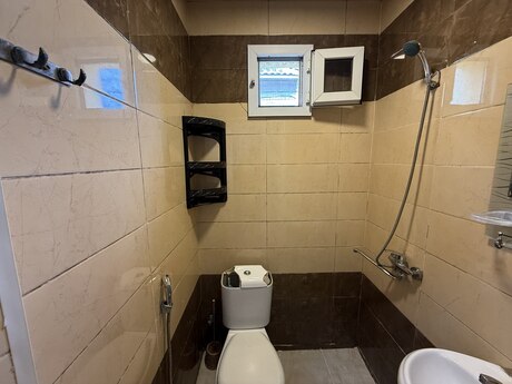2 otaqlı həyət evi/bağ evi - Binəqədi q. - 75 m²