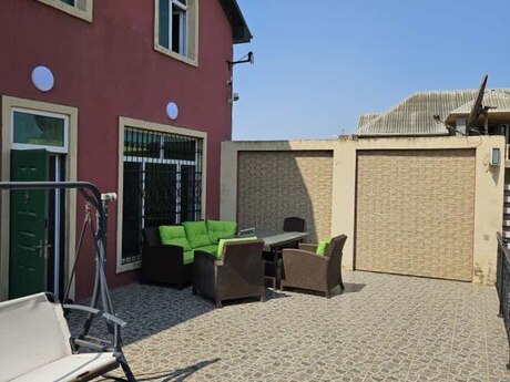 5 otaqlı həyət evi/bağ evi - Mərdəkan q. - 200 m²
