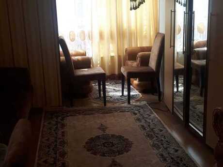 1 otaqlı köhnə tikili - 8 Noyabr m. - 40 m²