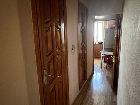 4 otaqlı köhnə tikili - Elmlər Akademiyası m. - 101 m²