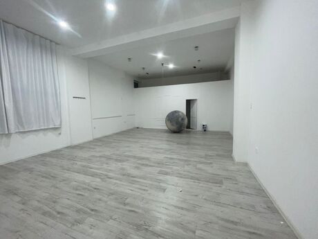 Obyekt - İnşaatçılar m. - 70 m²