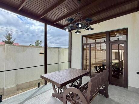 4 otaqlı həyət evi/bağ evi - Şüvəlan q. - 170 m²