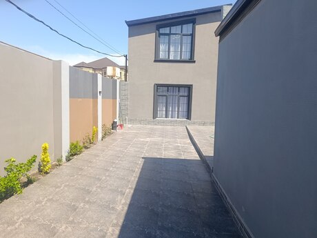 3 otaqlı həyət evi/bağ evi - Novxanı q. - 124 m²