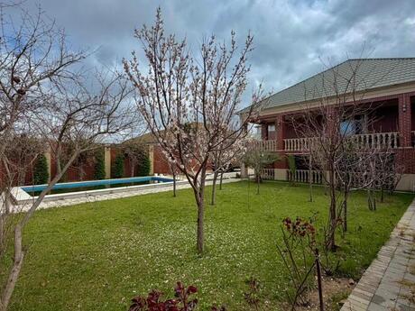 4 otaqlı həyət evi/bağ evi - Mərdəkan q. - 180 m²