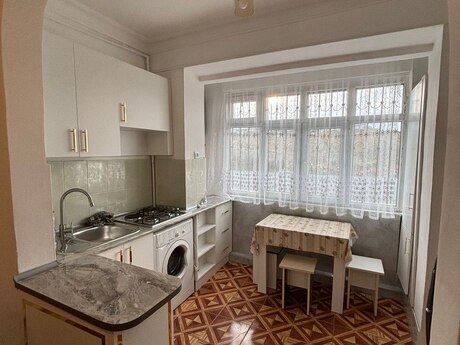2 otaqlı köhnə tikili - Günəşli q. - 60 m²