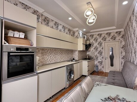 2 otaqlı yeni tikili - İnşaatçılar m. - 75 m²