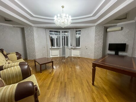 3 otaqlı yeni tikili - İnşaatçılar m. - 100 m²