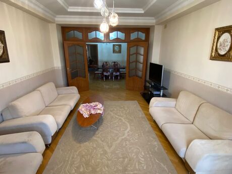 3-комн. новостройка - м. Низами - 140 м²