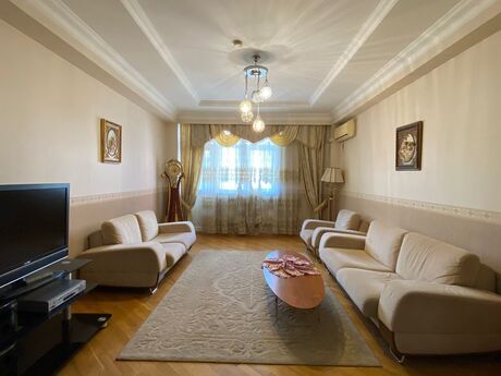3-комн. новостройка - м. Низами - 140 м²