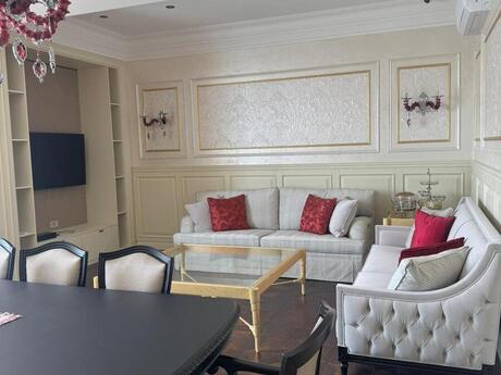 4 otaqlı yeni tikili - Ağ şəhər q. - 225 m²