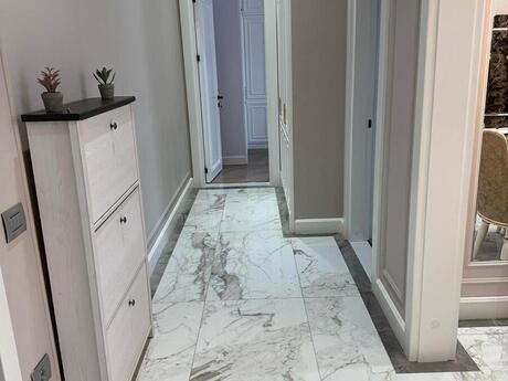 3 otaqlı yeni tikili - Ağ şəhər q. - 70 m²