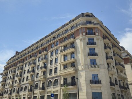 4 otaqlı yeni tikili - Ağ şəhər q. - 134 m²
