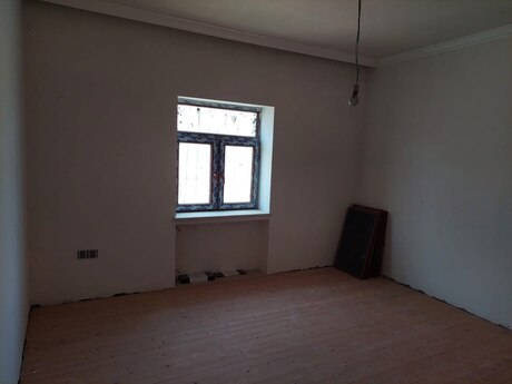 4 otaqlı həyət evi/bağ evi - Binə q. - 153 m²