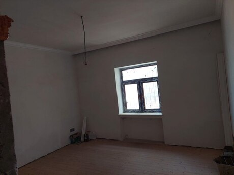 4 otaqlı həyət evi/bağ evi - Binə q. - 153 m²