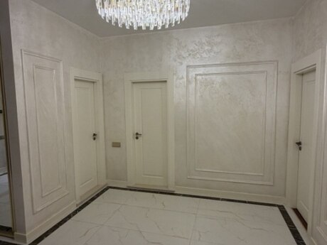 4 otaqlı yeni tikili - Şah İsmayıl Xətai m. - 195 m²