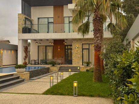 5 otaqlı həyət evi/bağ evi - Mərdəkan q. - 300 m²
