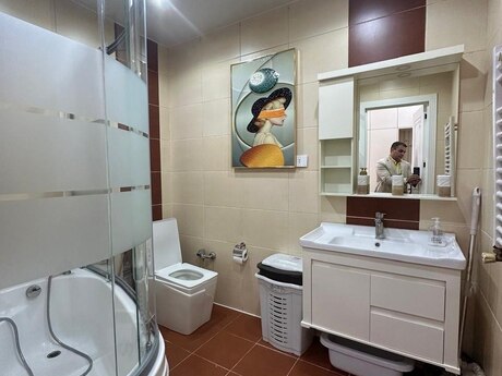 2 otaqlı yeni tikili - Elmlər Akademiyası m. - 80 m²