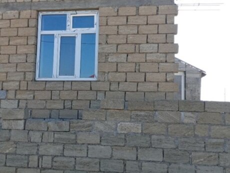 2 otaqlı həyət evi/bağ evi - Atyalı q. - 157 m²