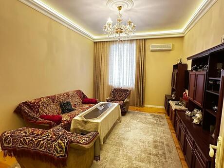 3 otaqlı köhnə tikili - İçəri Şəhər m. - 75 m²
