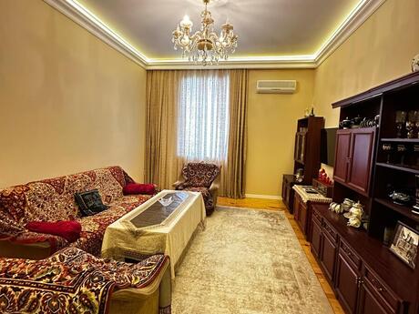 3 otaqlı köhnə tikili - İçəri Şəhər m. - 75 m²