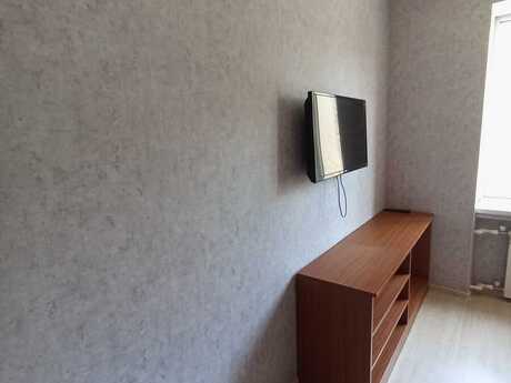 3 otaqlı köhnə tikili - Əhmədli m. - 65 m²