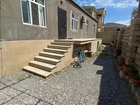 7 otaqlı həyət evi/bağ evi - Binə q. - 180 m²