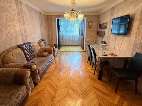3 otaqlı köhnə tikili - Qara Qarayev m. - 70 m²