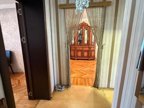 3 otaqlı köhnə tikili - Qara Qarayev m. - 70 m²