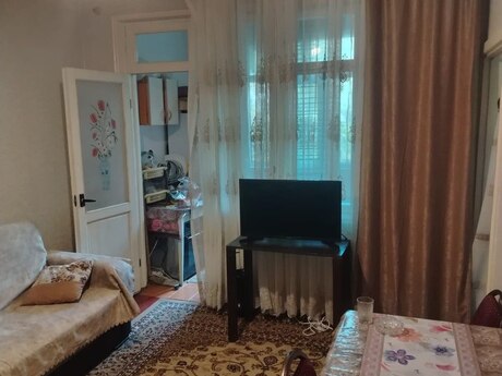 3 otaqlı köhnə tikili - Memar Əcəmi m. - 55 m²