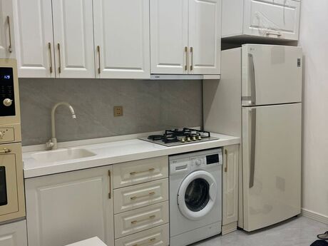 3 otaqlı yeni tikili - 28 May m. - 80 m²