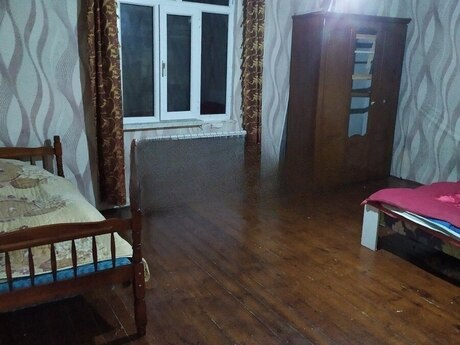 2 otaqlı həyət evi/bağ evi - 2-ci Alatava q. - 100 m²