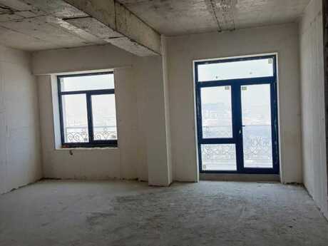 5 otaqlı yeni tikili - Ağ şəhər q. - 202 m²