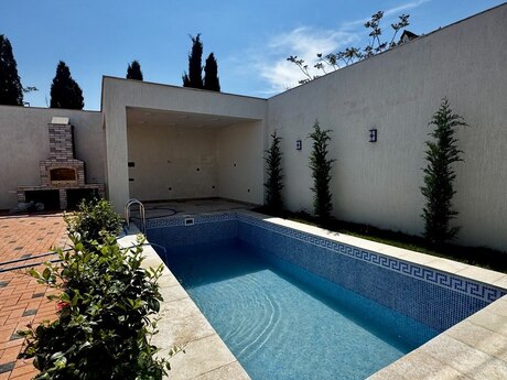 4 otaqlı həyət evi/bağ evi - Şüvəlan q. - 160 m²