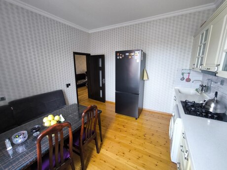 4 otaqlı həyət evi/bağ evi - Balaxanı q. - 130 m²