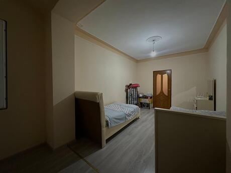 3 otaqlı köhnə tikili - Neftçilər m. - 80 m²