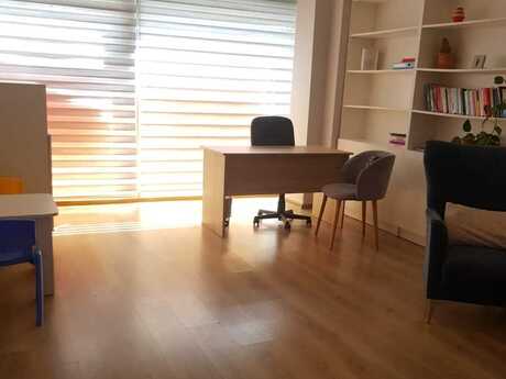 5 otaqlı ofis - İnşaatçılar m. - 300 m²